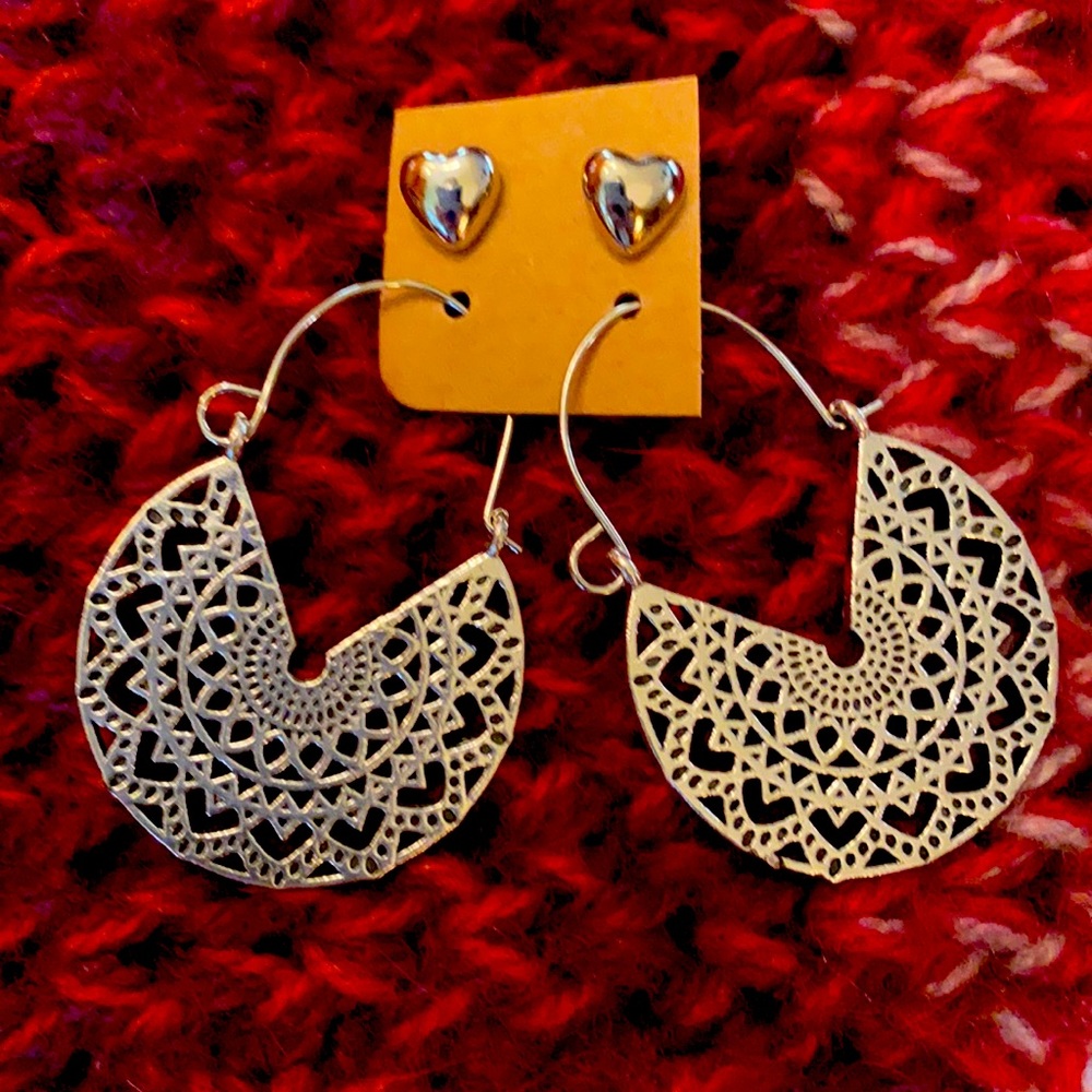 Earnings (2 pairs)